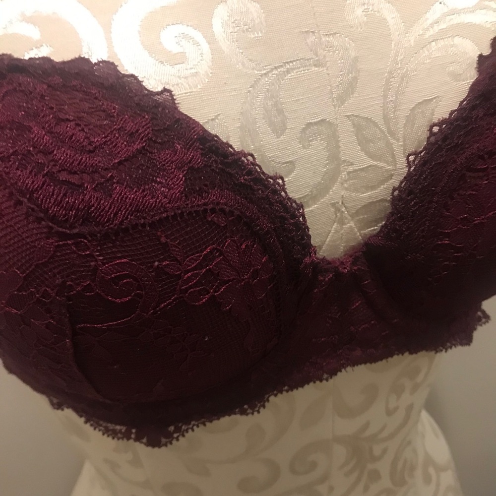 Victoria’s Secret Bra - Picture 3 of 5